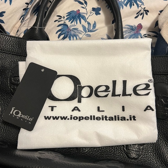 Iopelle medium skull leather tote. - Picture 6 of 6